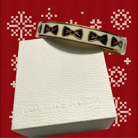 kate spade New York bracelet bow hinged bangle bracelet. Tie one on. - Picture 1 of 5